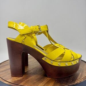 GBG GG Jinnie Yellow Patent Leather Look Wood Platform Heels Women's Size 7.5